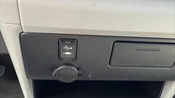 2017 Toyota Sienna LE 7-Passenger Auto Access Seat