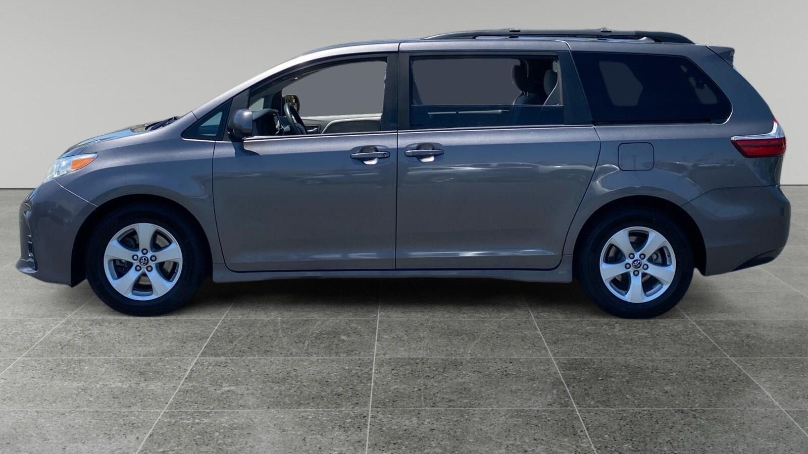 2018 Toyota Sienna 
