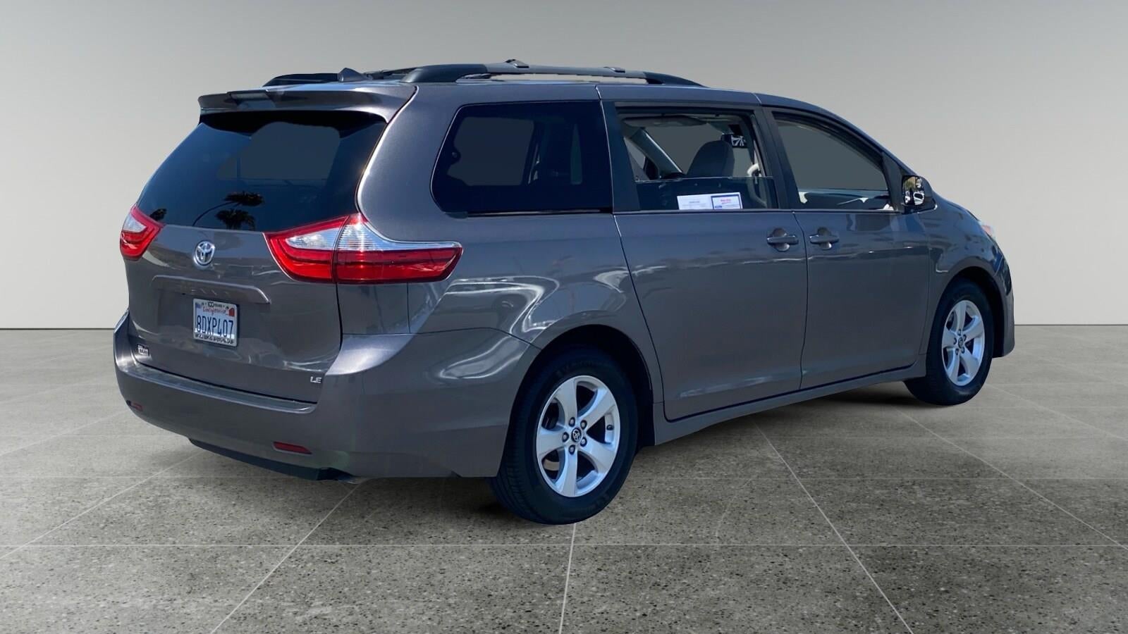 2018 Toyota Sienna 