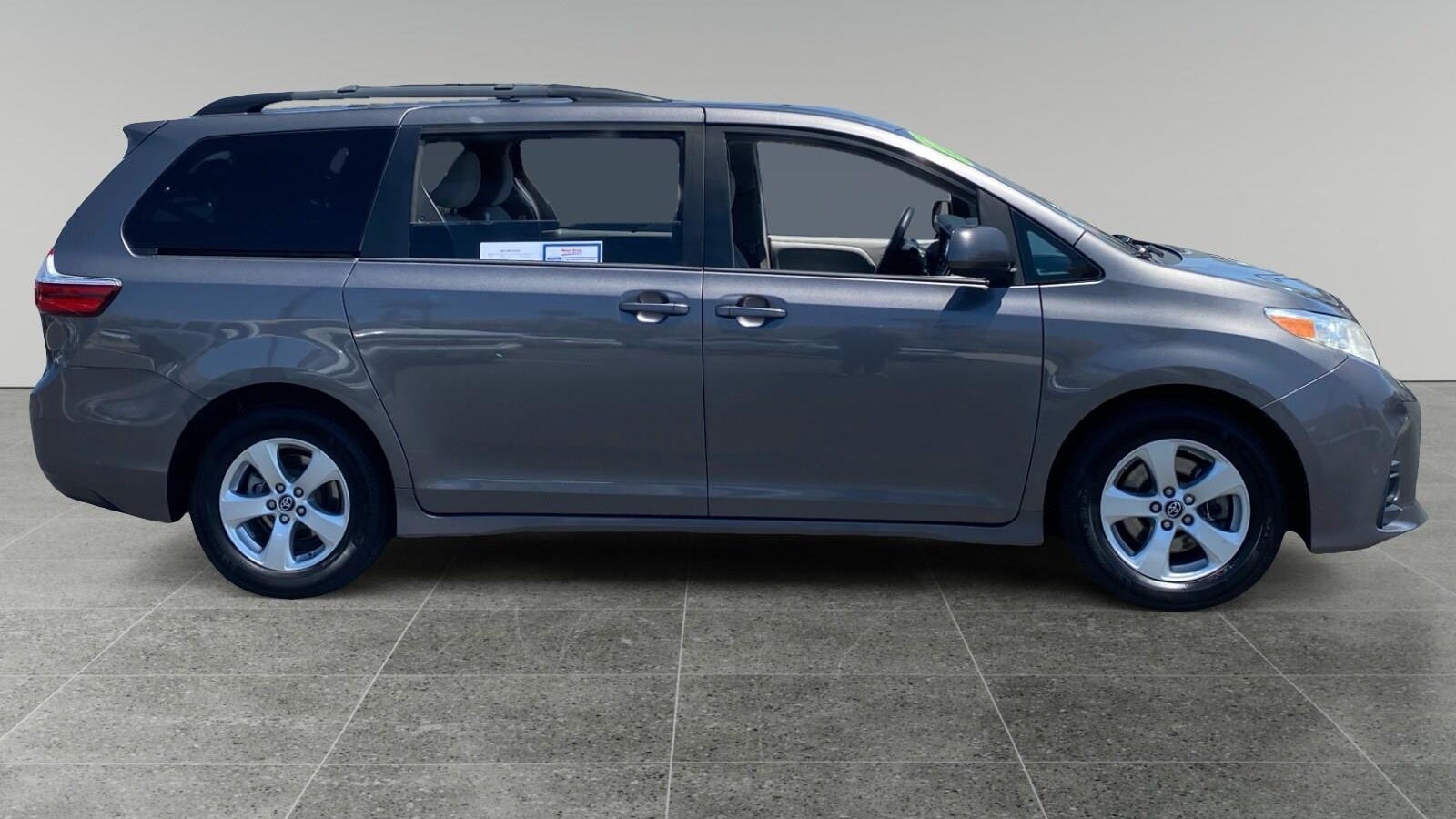 2018 Toyota Sienna 