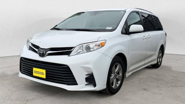 Preowned 2018 Toyota Sienna LE 7-Passenger Auto Access Seat for Sale