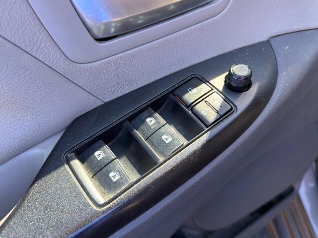 2019 Toyota Sienna - $22,398