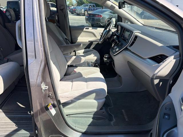 2019 Toyota Sienna - $22,398