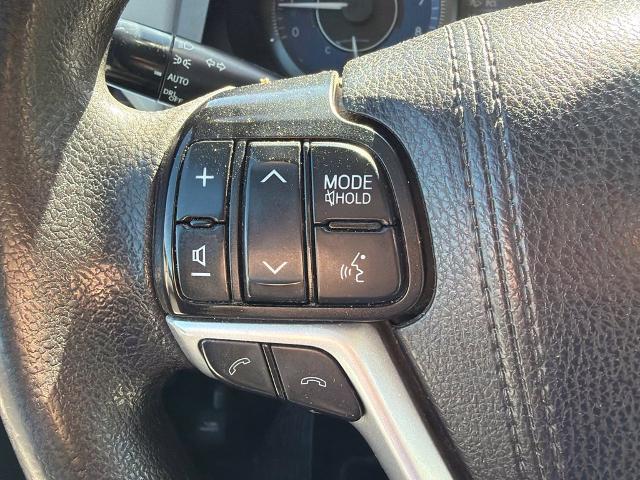 2019 Toyota Sienna - $22,398