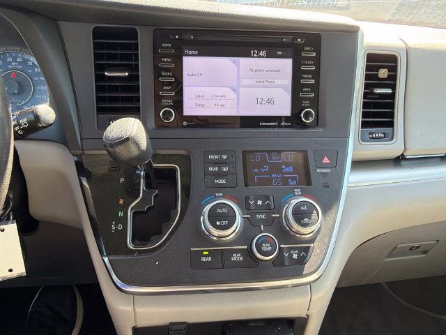 2019 Toyota Sienna - $22,398