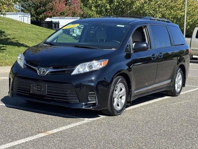 2020 Toyota Sienna LE 7-Passenger Auto Access Seat 4DR Mini-Van
