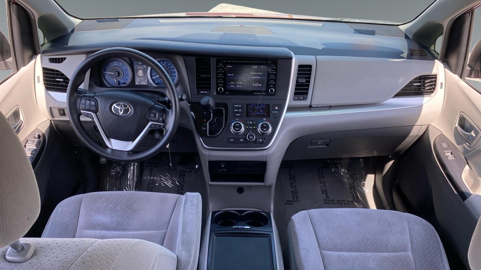 2020 Toyota Sienna LE 7-Passenger Auto Access Seat