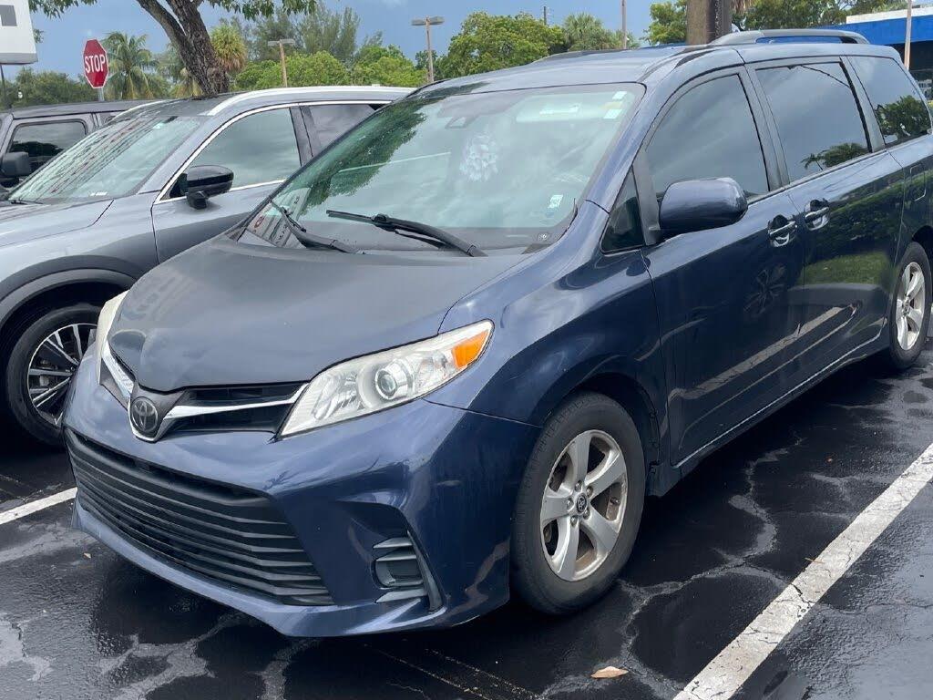 2020 Toyota Sienna - $22,240