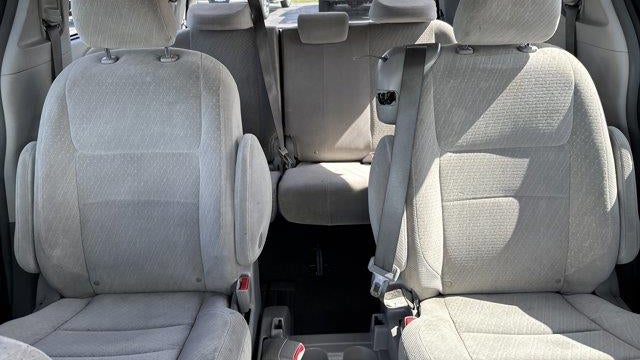 2019 Toyota Sienna LE 7-Passenger Auto Access Seat