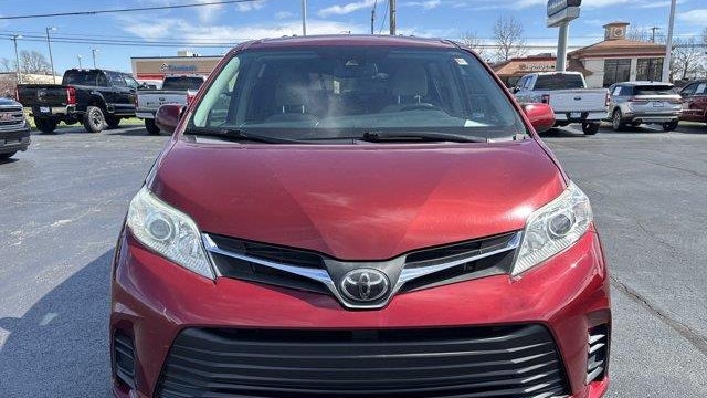 2019 Toyota Sienna LE 7-Passenger Auto Access Seat
