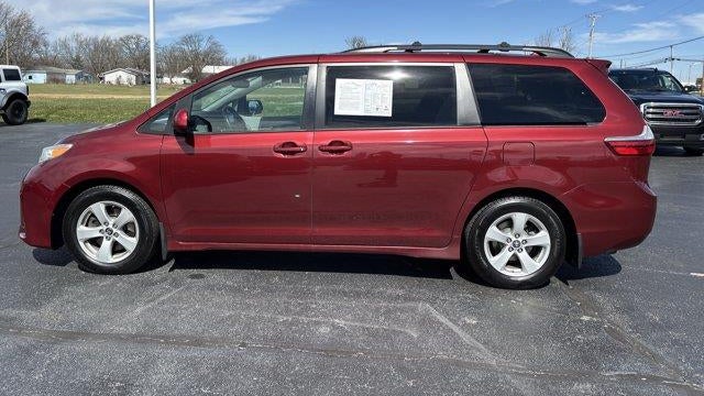 2019 Toyota Sienna LE 7-Passenger Auto Access Seat