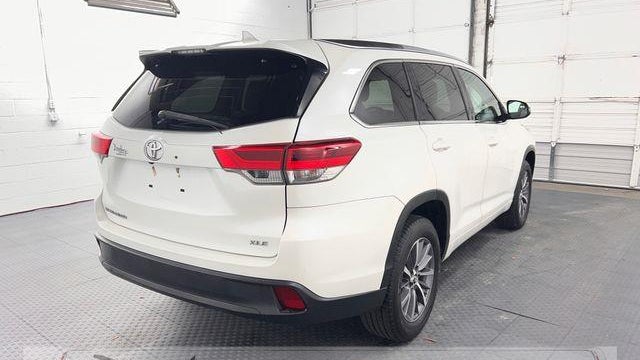 2018 Toyota Highlander SE