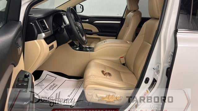 2018 Toyota Highlander SE