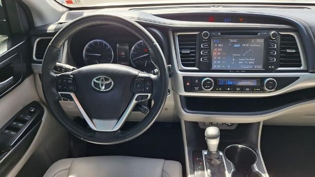 2018 Toyota Highlander SE