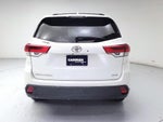 2017 Highlander Thumbnail 6