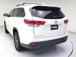 2017 Highlander Thumbnail 7