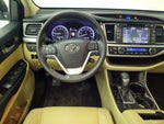 2017 Highlander Thumbnail 9