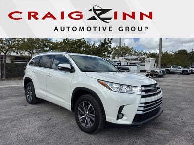 Photo of a 2017 Toyota Highlander for sale