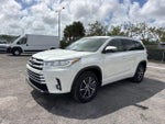 2017 Highlander Thumbnail 7