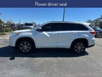 2017 Highlander Thumbnail 8