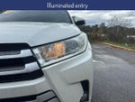 2017 Highlander Thumbnail 19