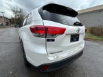 2017 Highlander Thumbnail 38
