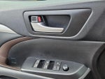 2019 Highlander Thumbnail 35