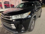 2019 Highlander Thumbnail 10