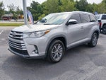 2019 Highlander Thumbnail 8