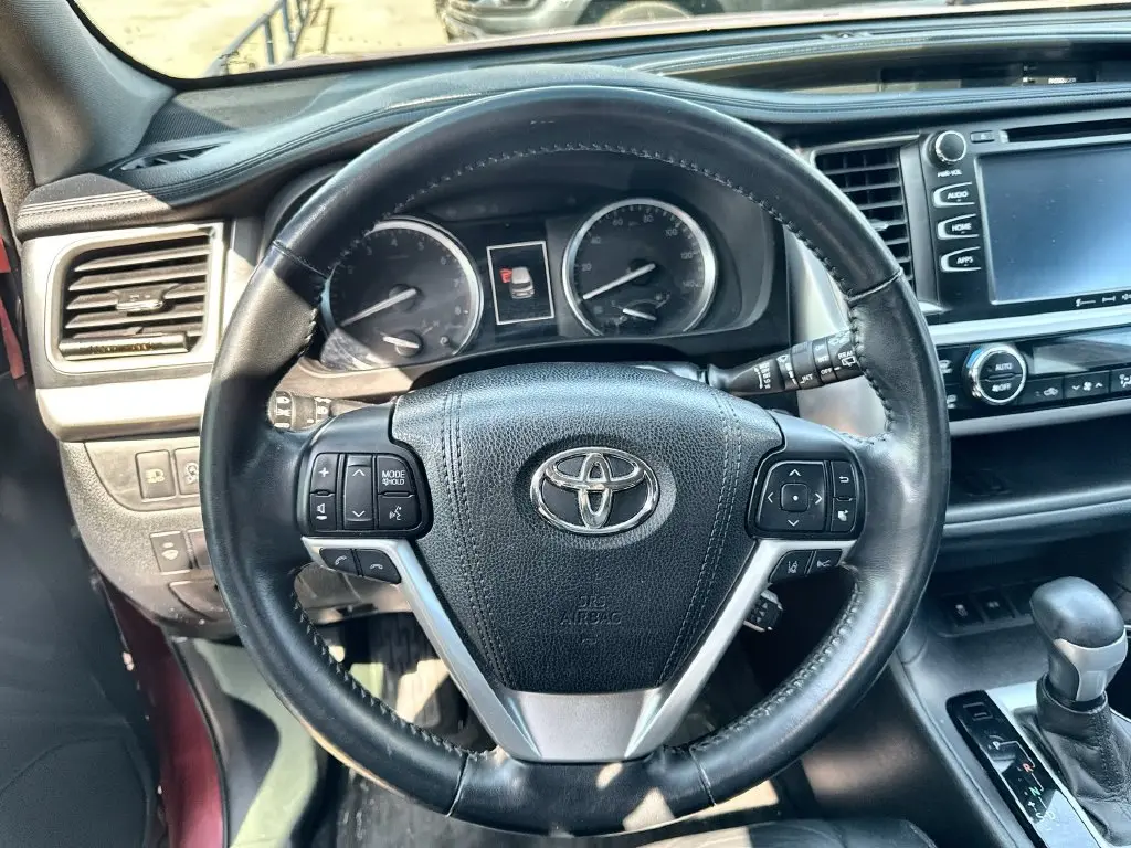 2017 Toyota Highlander - $18,282