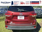 2017 Highlander Thumbnail 3