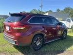 2017 Highlander Thumbnail 14
