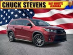 2017 Highlander Thumbnail 1