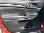 2017 Highlander Thumbnail 15