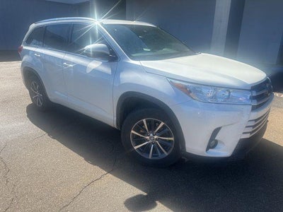 2017 Toyota Highlander SE 4DR SUV