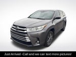 2017 Highlander Thumbnail 1