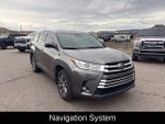 2017 Highlander Thumbnail 3