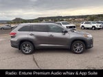 2017 Highlander Thumbnail 4