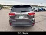2017 Highlander Thumbnail 6