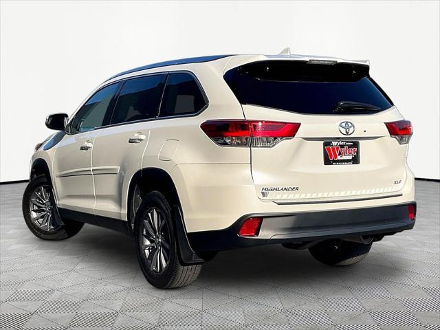 2019 Toyota Highlander - $29,822