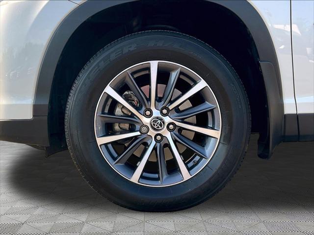 2019 Toyota Highlander - $29,822