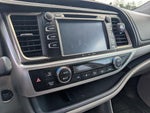 2019 Highlander Thumbnail 17