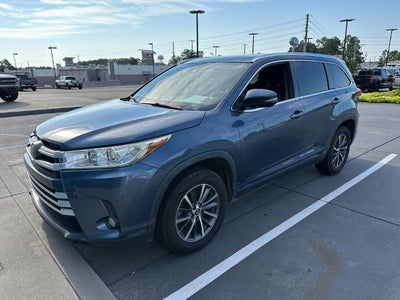 2019 Toyota Highlander XLE 4DR SUV