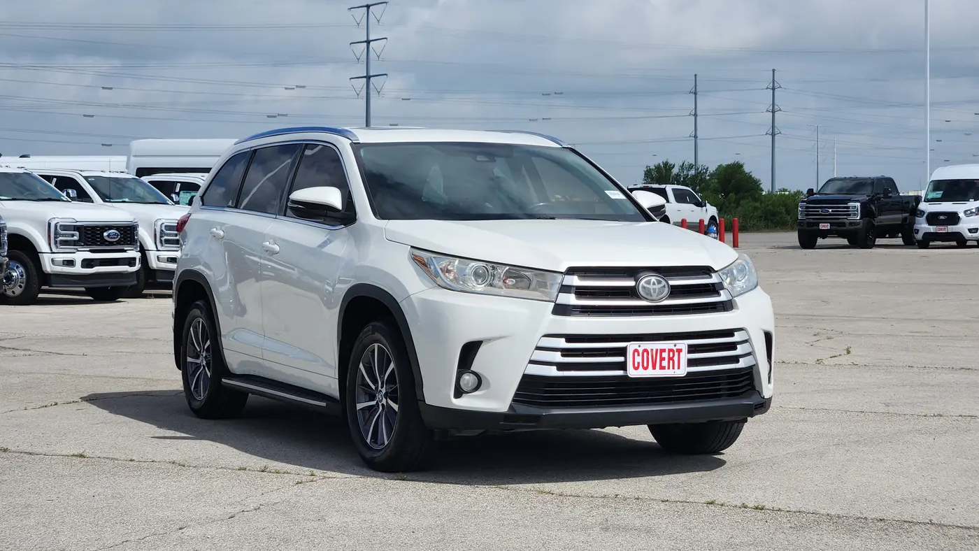 2017 Toyota Highlander SE