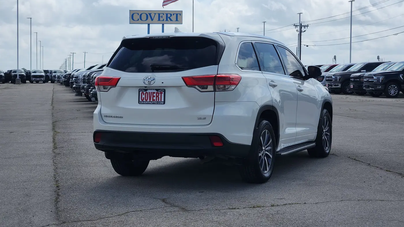 2017 Toyota Highlander SE