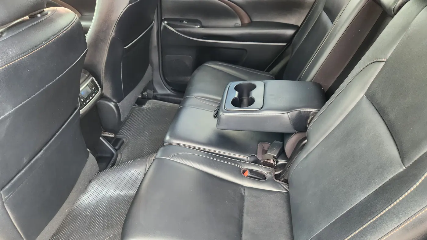 2017 Toyota Highlander SE