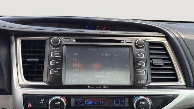 2019 Toyota Highlander SE