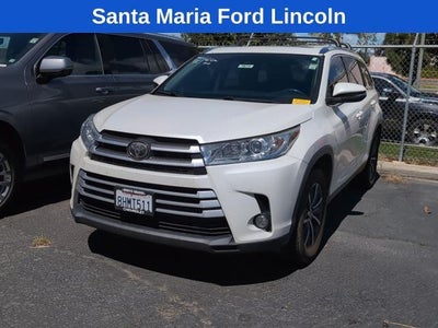 2019 Toyota Highlander SE 4DR SUV