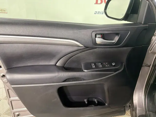 2019 Toyota Highlander - $17,000