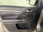 2019 Highlander Thumbnail 20